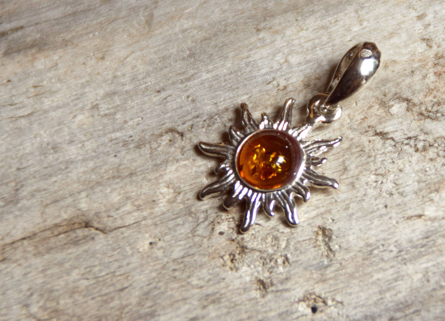 MJ Baltica, pendant, natural Baltic amber, 925 silver, sun BW026