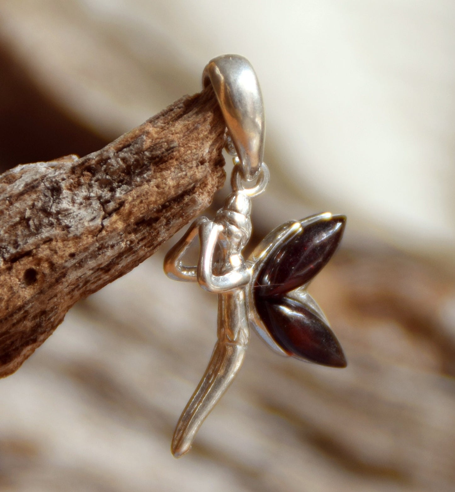 MJ Baltica, pendant, natural Baltic amber, 925 silver, fairy, fairy, delicate, BW049