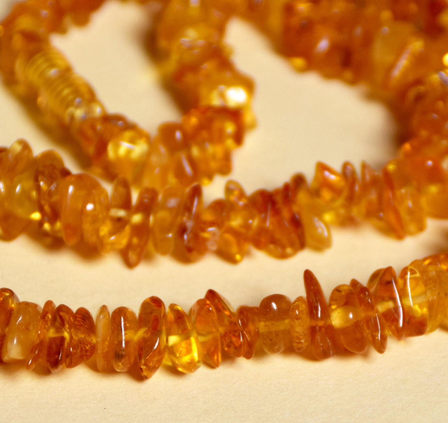 MJ Baltica, necklace, natural Baltic amber, healing, protective, screw clasp, luminous BKoBB007