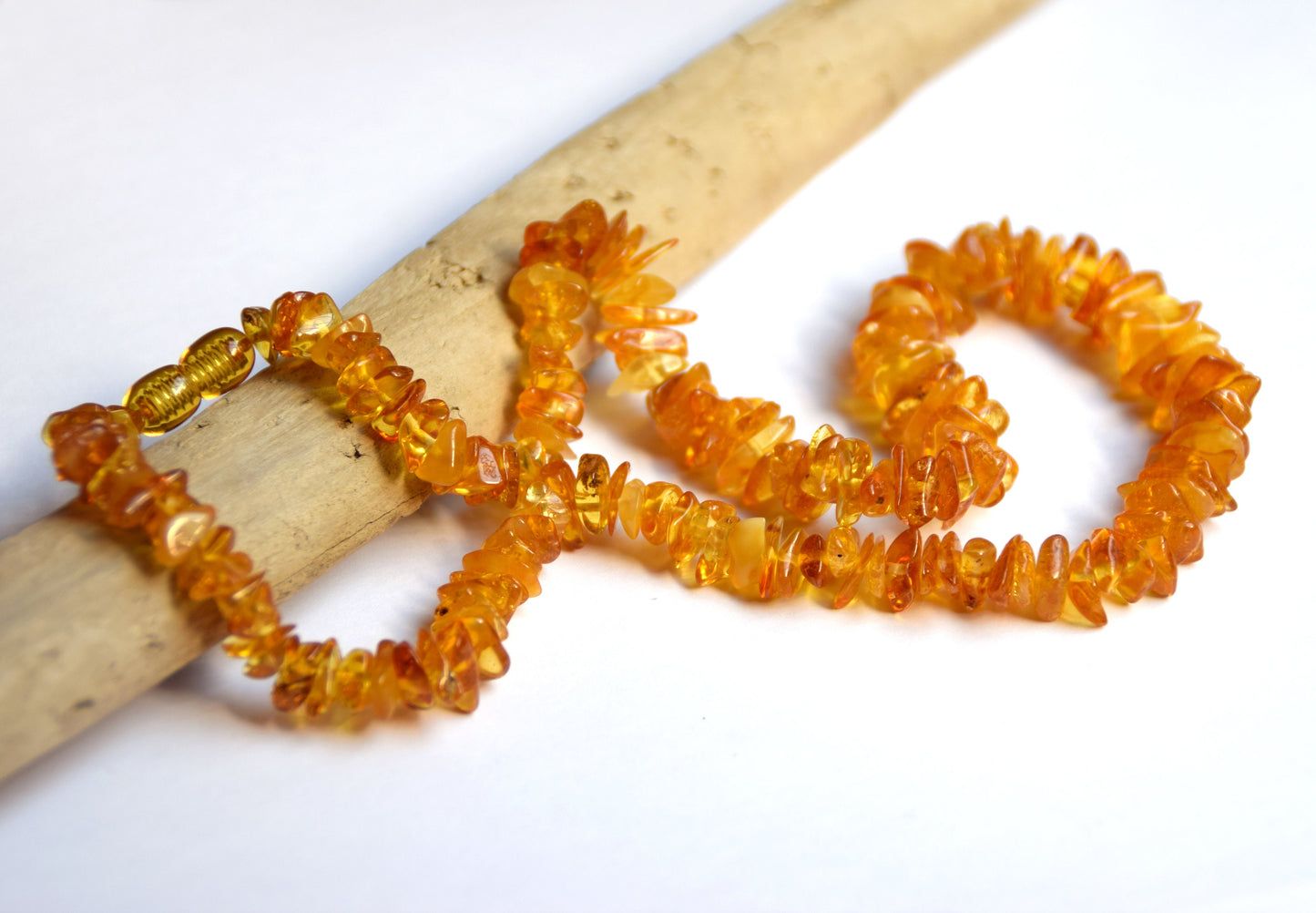 MJ Baltica, necklace, natural Baltic amber, healing, protective, screw clasp, luminous BKoBB007