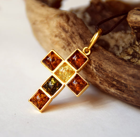 Cross pendant in natural Amber of various shades and 18k Gold-plated Silver, MJ Baltica, BZW046