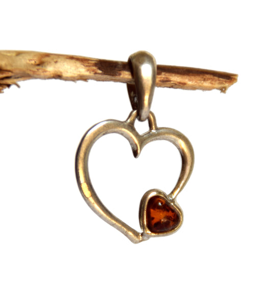 MJ Baltica, pendant, natural Baltic amber, 925 silver, Heart, little heart, romantic, BW042