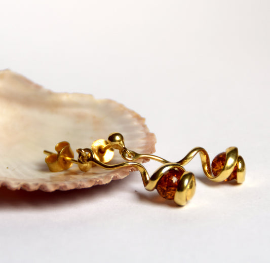 MJ Baltica, orecchini, Ambra naturale Baltica, Argento 925, placcato Oro 18k, spirale, abbraccio, BZK027