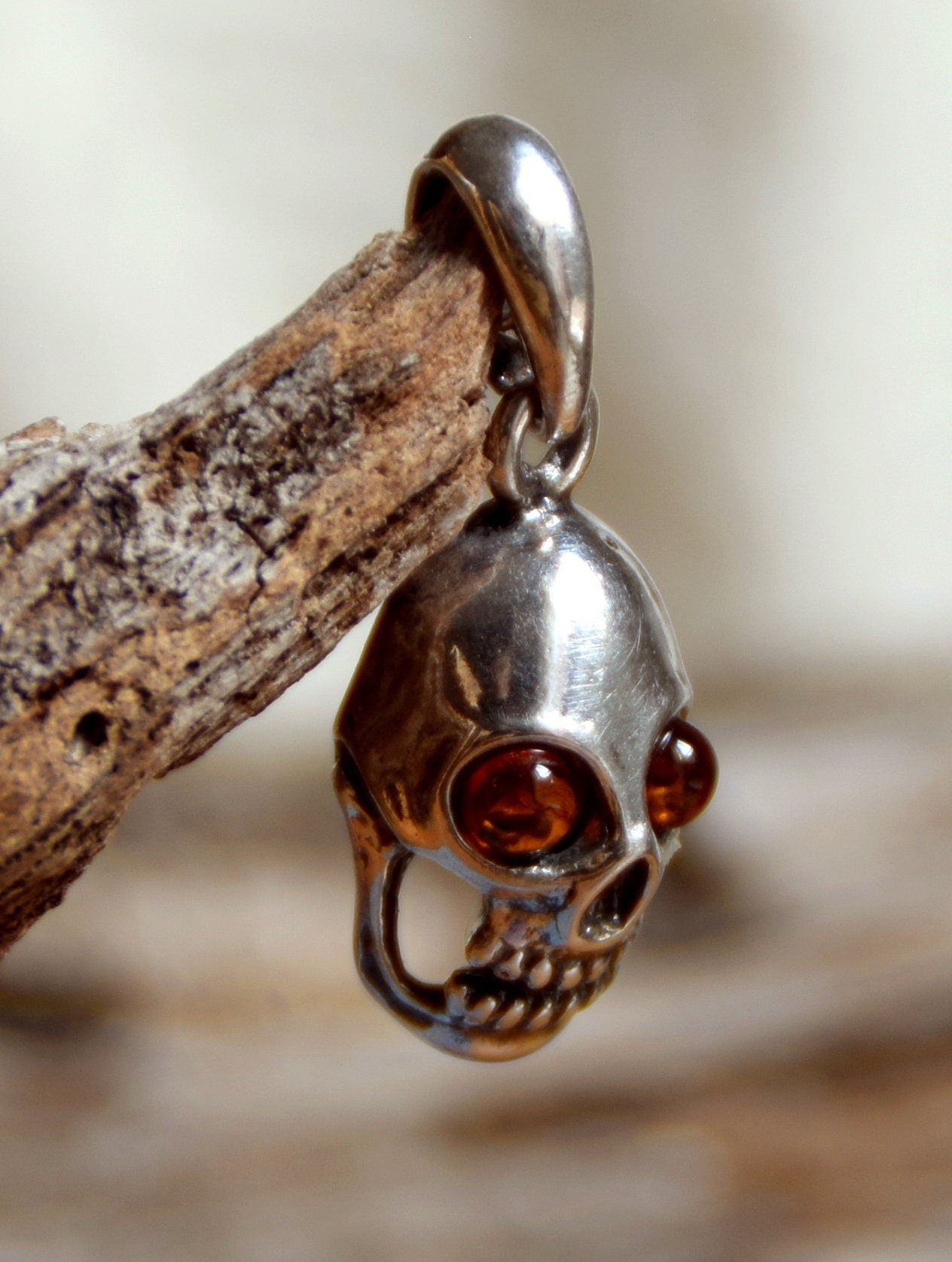 MJ Baltica, pendant, skull, natural Baltic amber, 925 silver, BW051