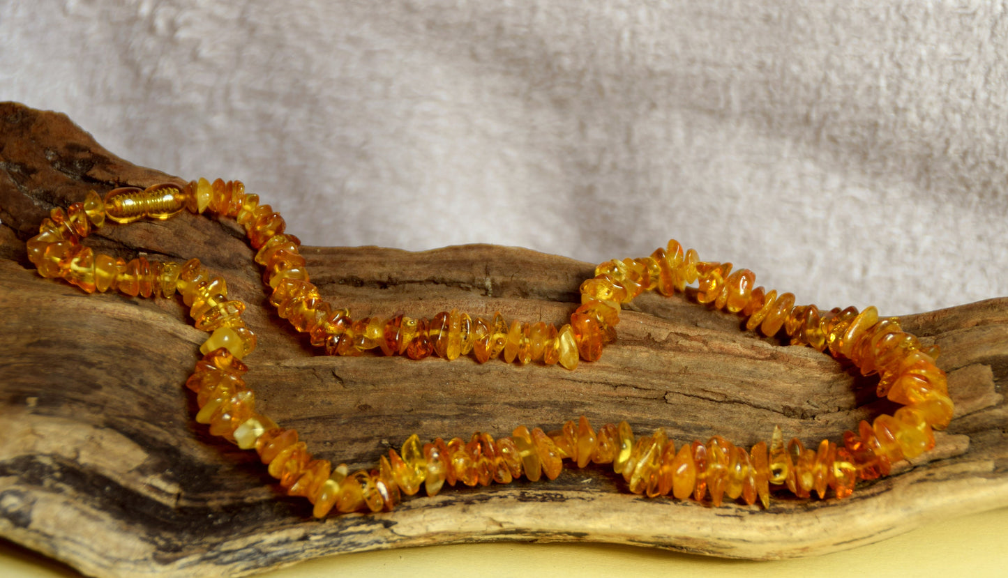 MJ Baltica, necklace, natural Baltic amber, healing, protective, screw clasp, luminous BKoBB007