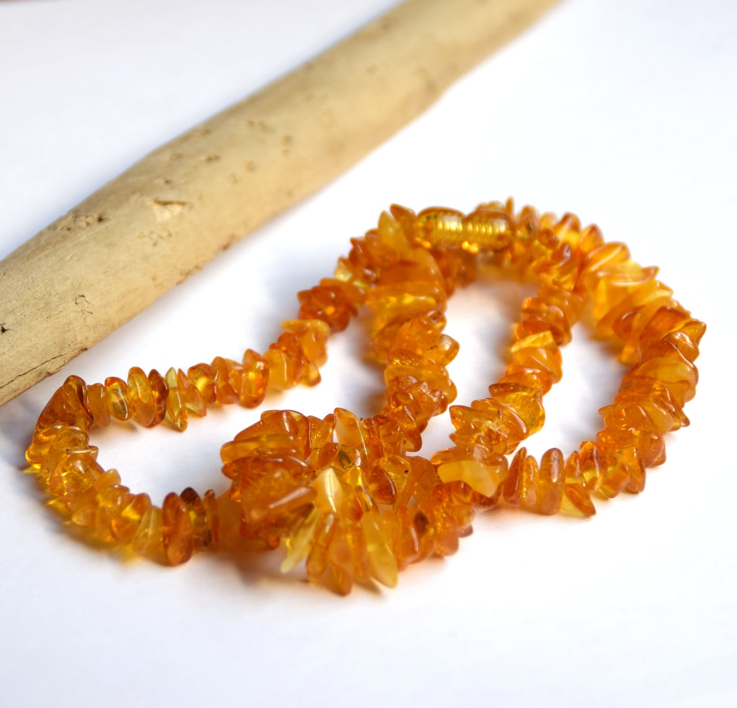 MJ Baltica, necklace, natural Baltic amber, healing, protective, screw clasp, luminous BKoBB007