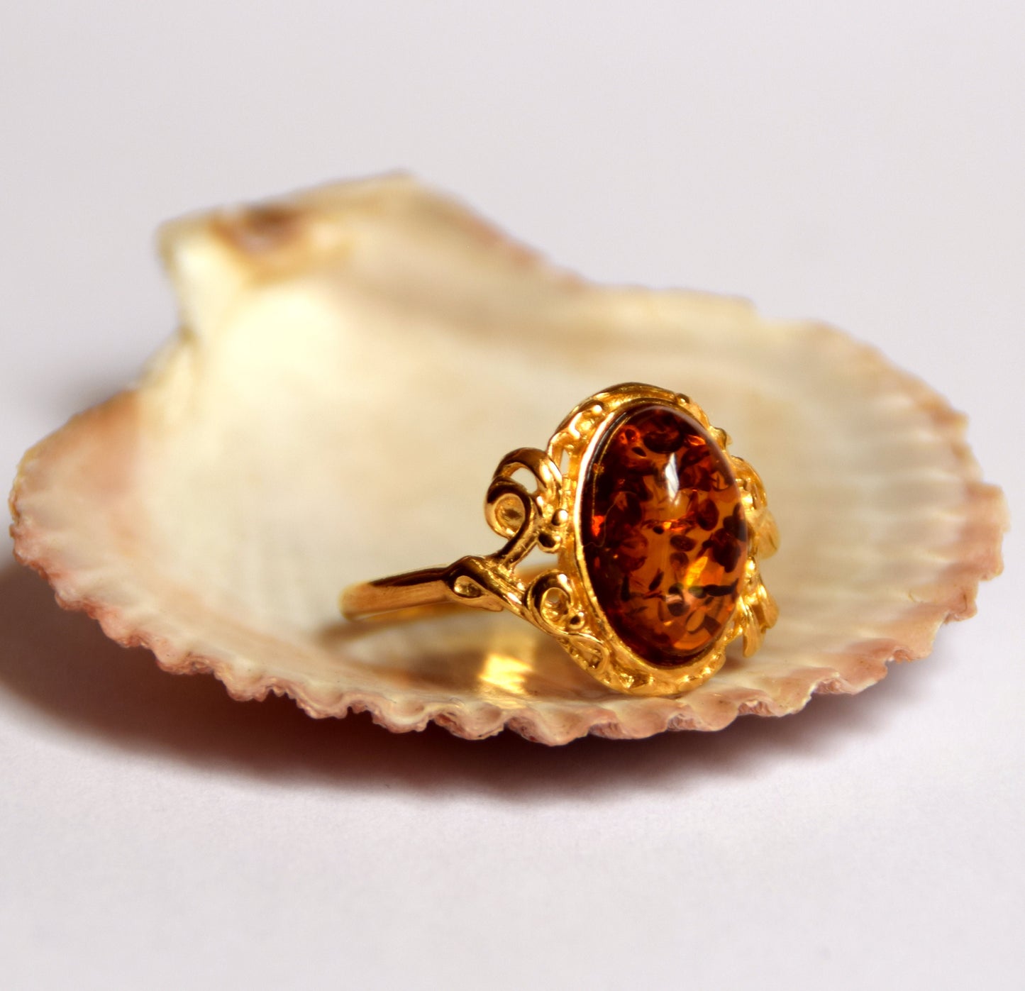 MJ Baltica, ring, natural Baltic Amber, 925 Silver, 14k Gold plated, vintage, classic, oval, BZP014