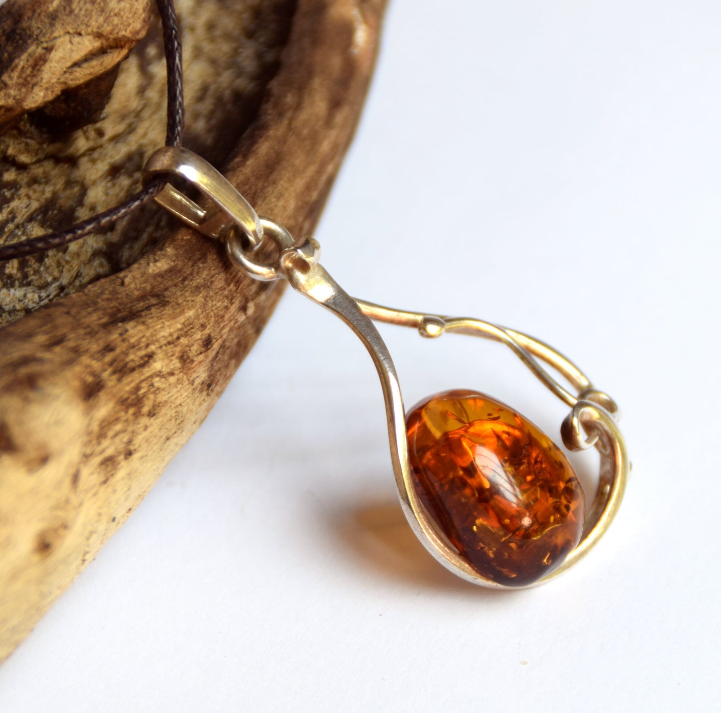 MJ Baltica, pendant, natural Baltic amber, 925 silver, abstract design, BW087