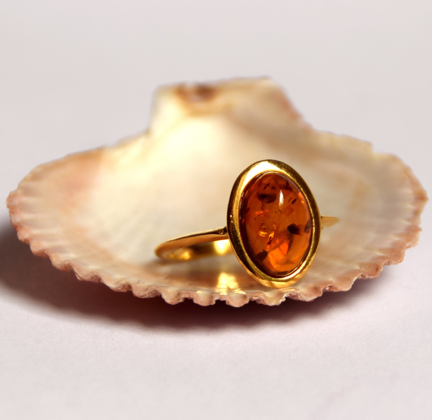 MJ Baltica, ring, natural Baltic Amber, 925 Silver, 14k Gold plated, luminous, oval, BZP013