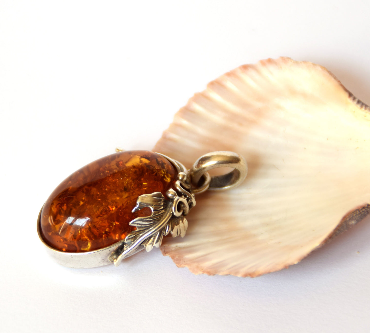 MJ Baltica, pendant, natural Baltic amber, 925 silver, large, classic, floral, vintage, BW092