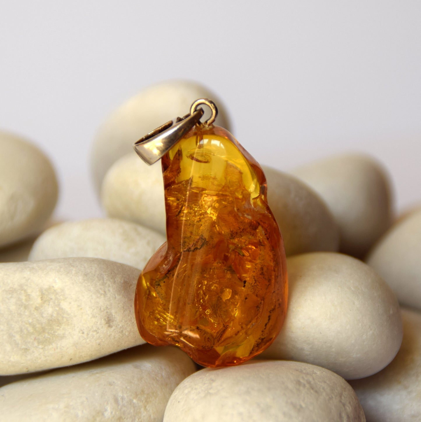 MJ Baltica, pendant, natural Baltic Amber, 925 Silver, inclusions, insects, prehistoric, ancient, BW105