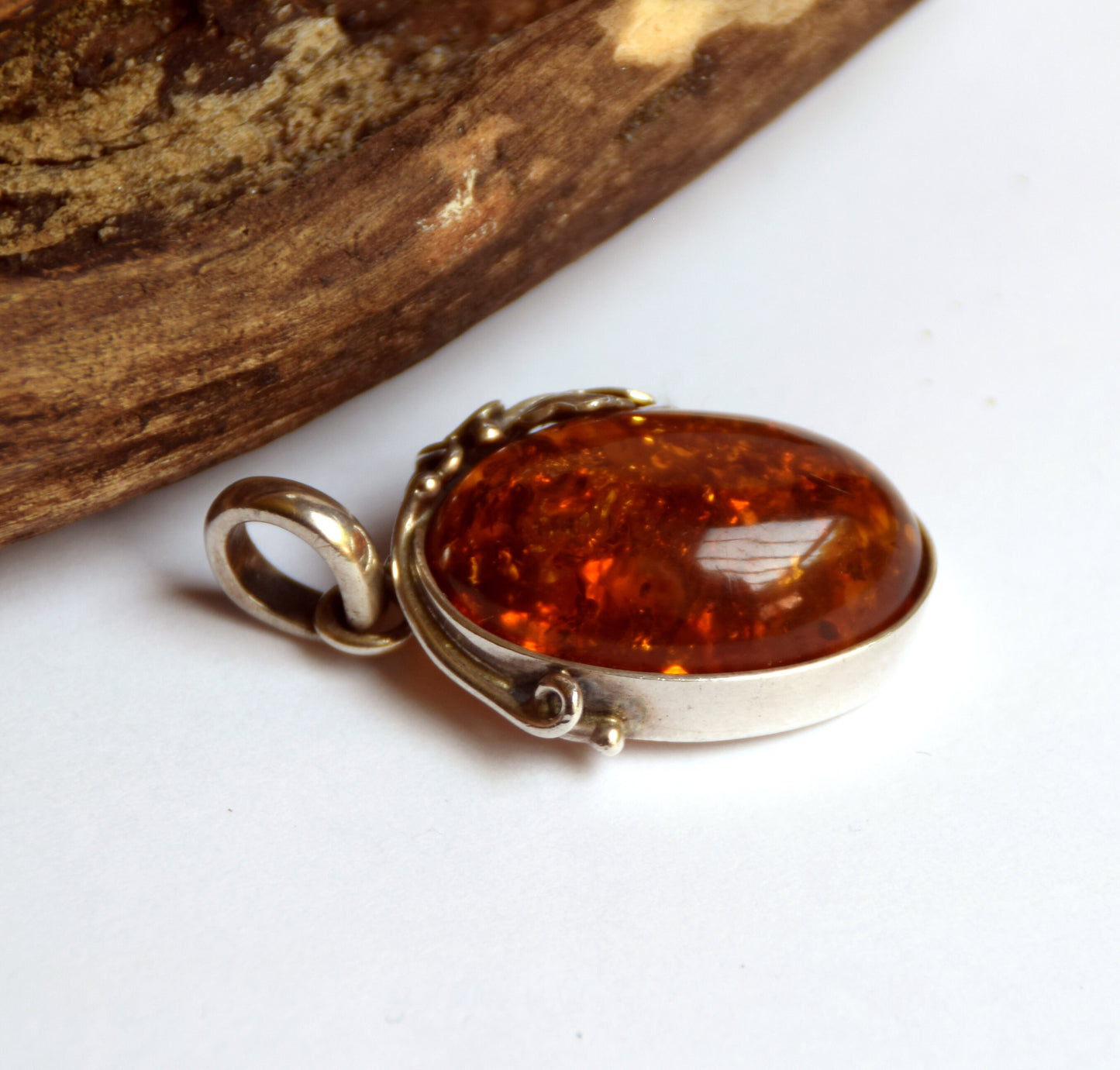 MJ Baltica, pendant, natural Baltic amber, 925 silver, large, classic, floral, vintage, BW092