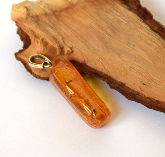 MJ Baltica, pendant, natural Baltic amber, 925 silver, inclusion, insect, prehistoric, BW100