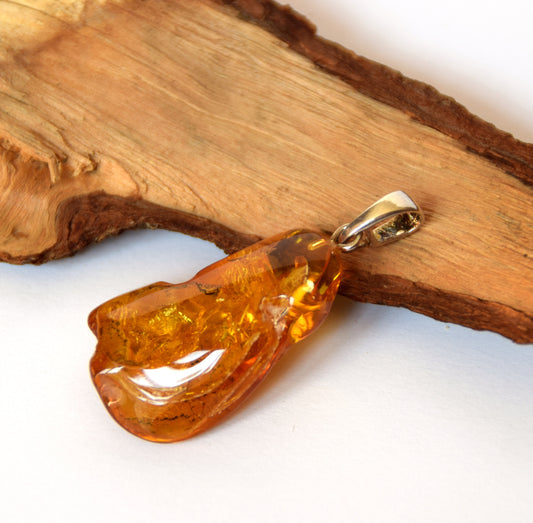 MJ Baltica, pendant, natural Baltic Amber, 925 Silver, inclusions, insects, prehistoric, ancient, BW105