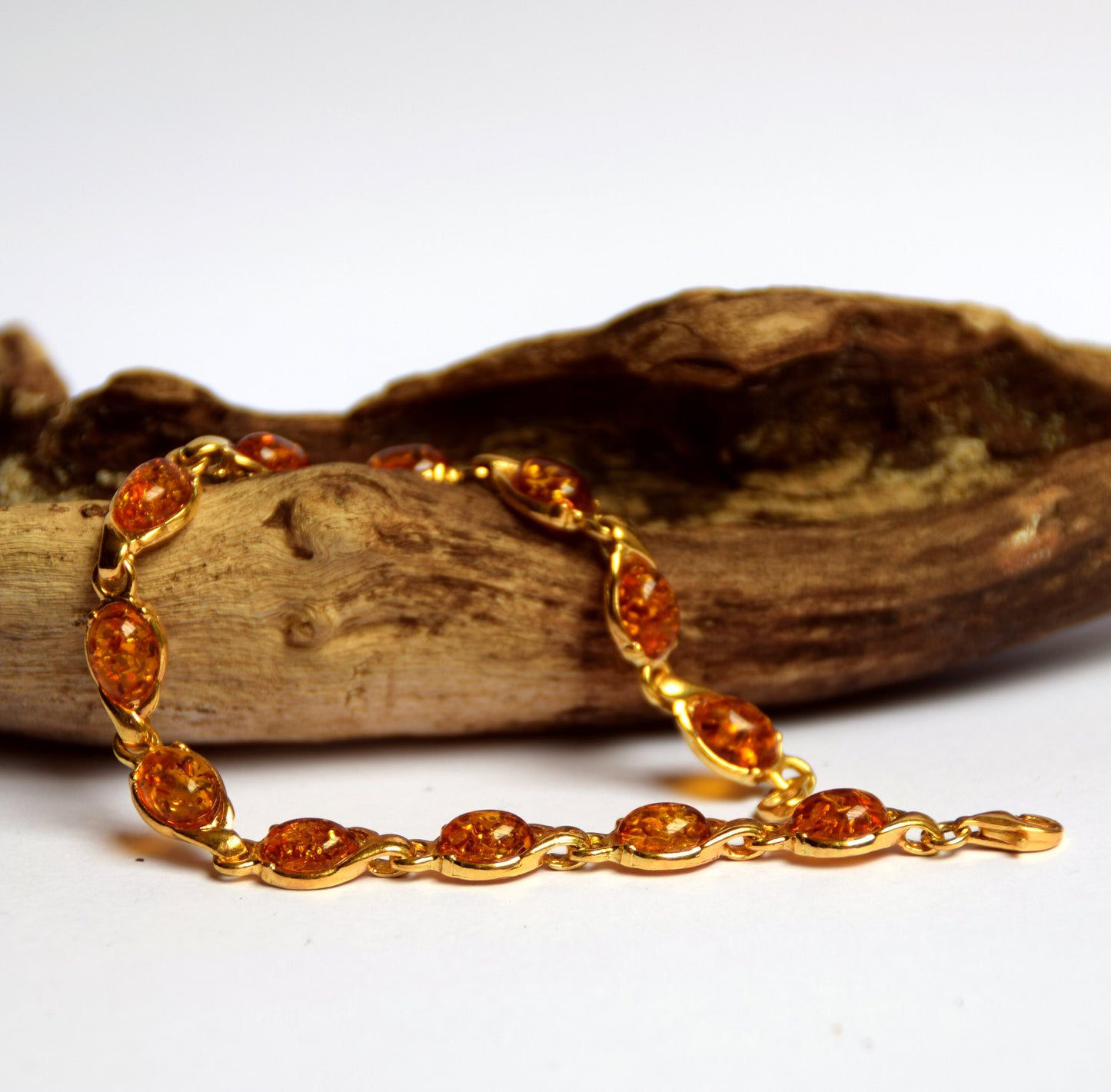 Elegant chain bracelet with natural cognac amber and 18k gold-plated 925 Sterling Silver, MJ Baltica, BZB009