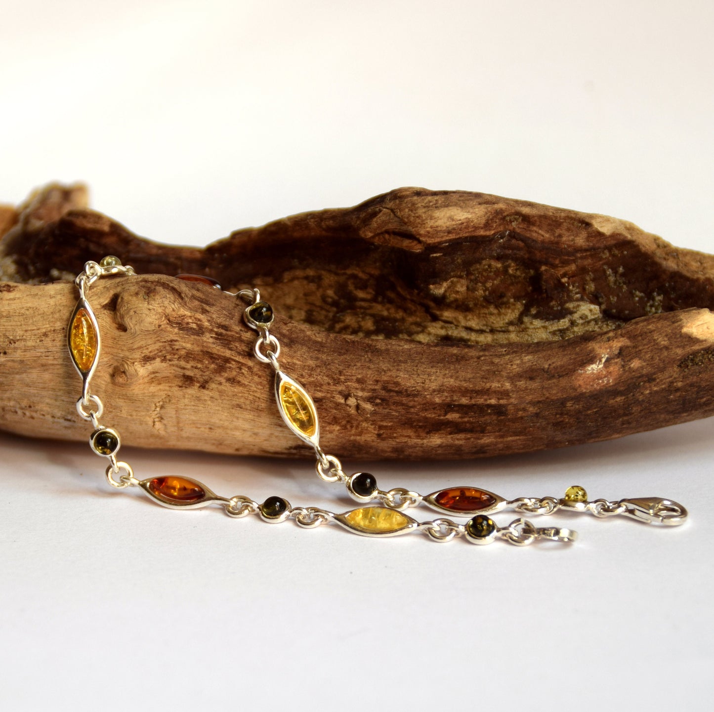 MJ Baltica, bracelet, natural Baltic amber, 925 silver, multi color, elegant, handcrafted, BB024