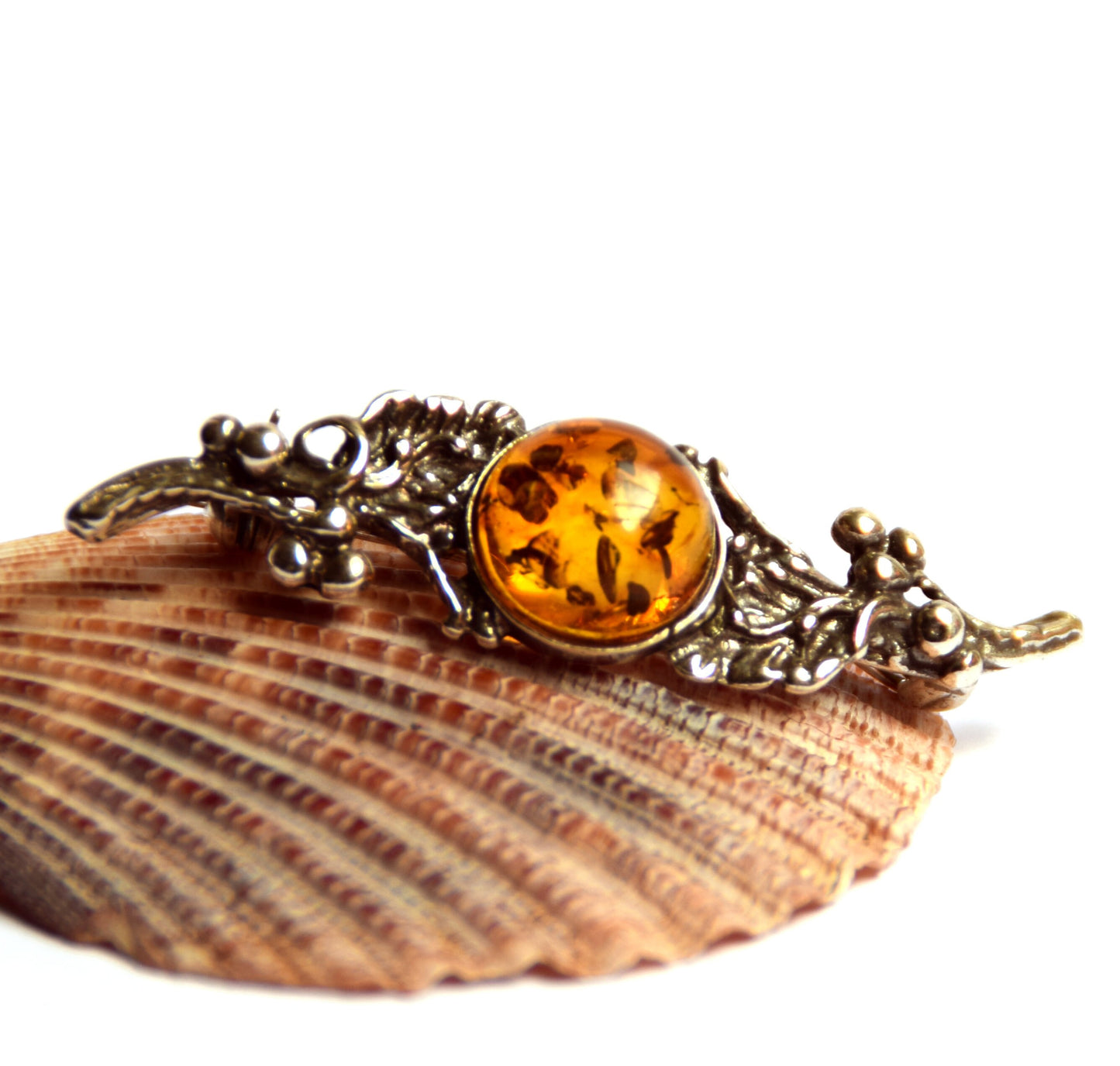 Vintage brooch with floral design created with natural cognac-colored Amber and 925 Silver, MJ Baltica, BBR016