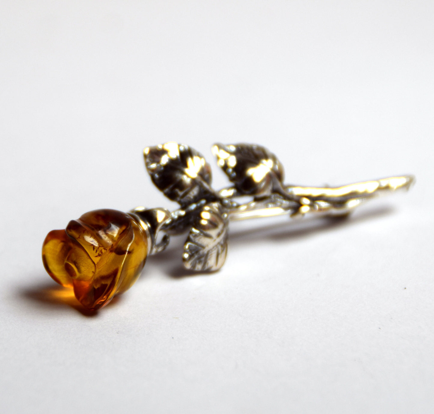 MJ Baltica, brooch, natural Baltic amber, 925 silver, pink, flower, handcrafted, BBR031