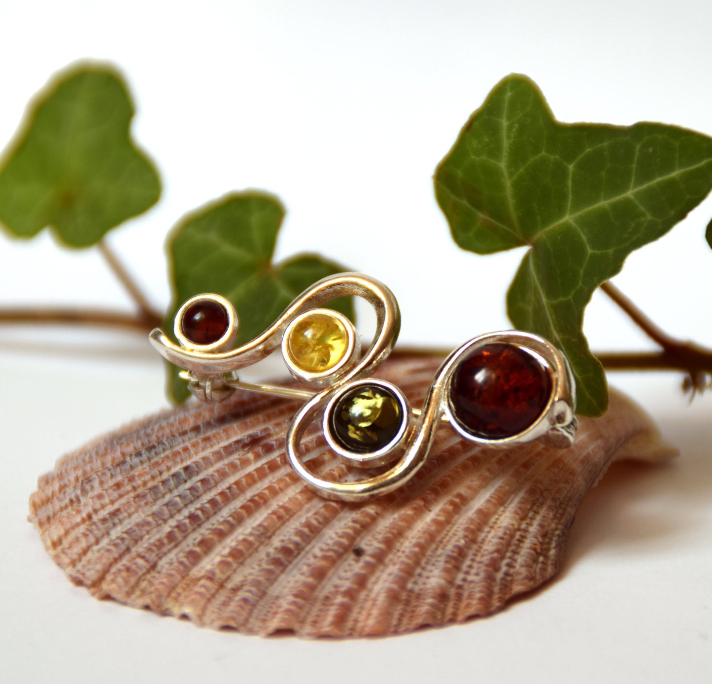 MJ Baltica, spilla, Ambra naturale Baltica, Argento 925, astratta, sfere, multicolore, artigianale, BBR015