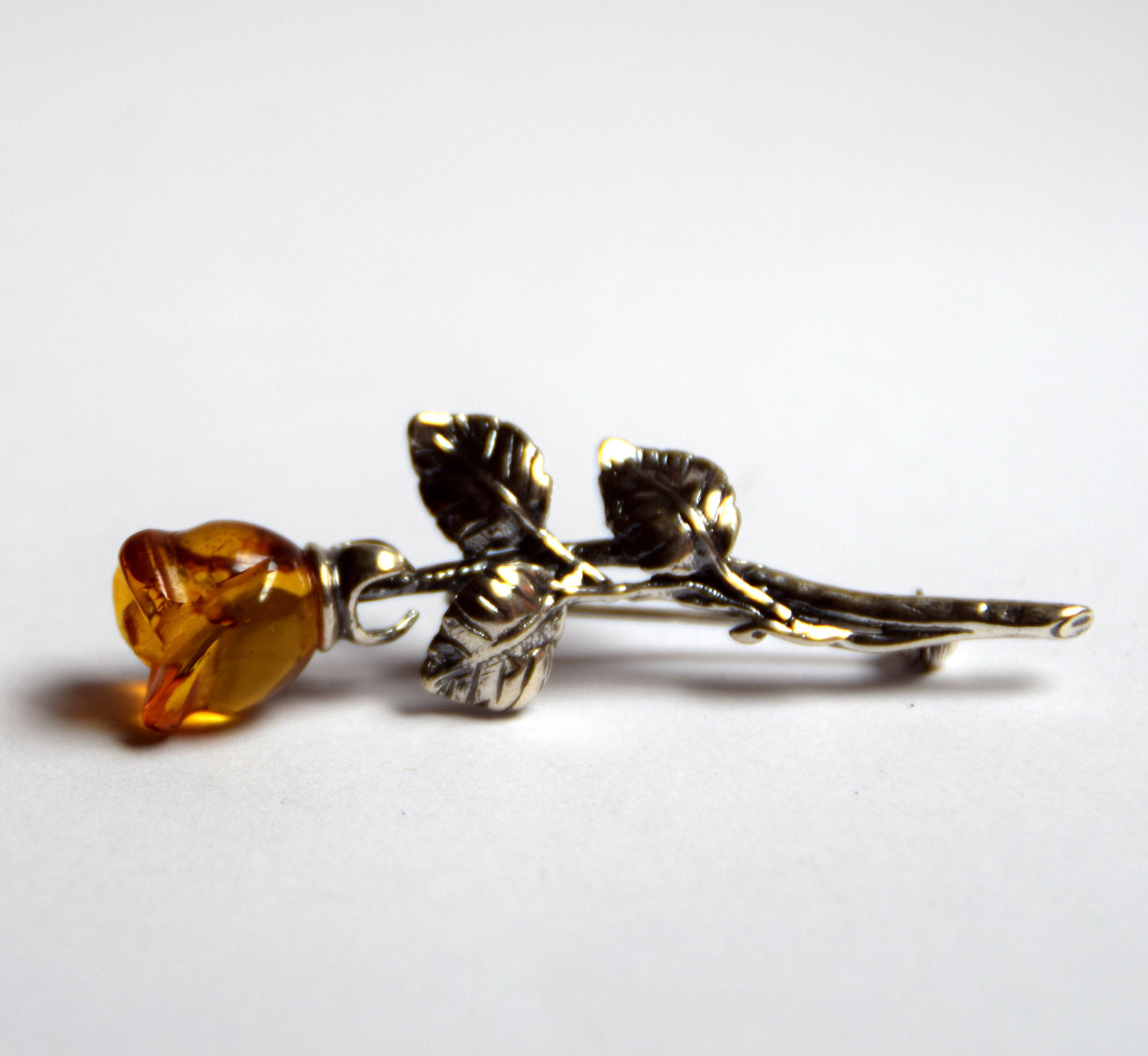 MJ Baltica, brooch, natural Baltic amber, 925 silver, pink, flower, handcrafted, BBR031