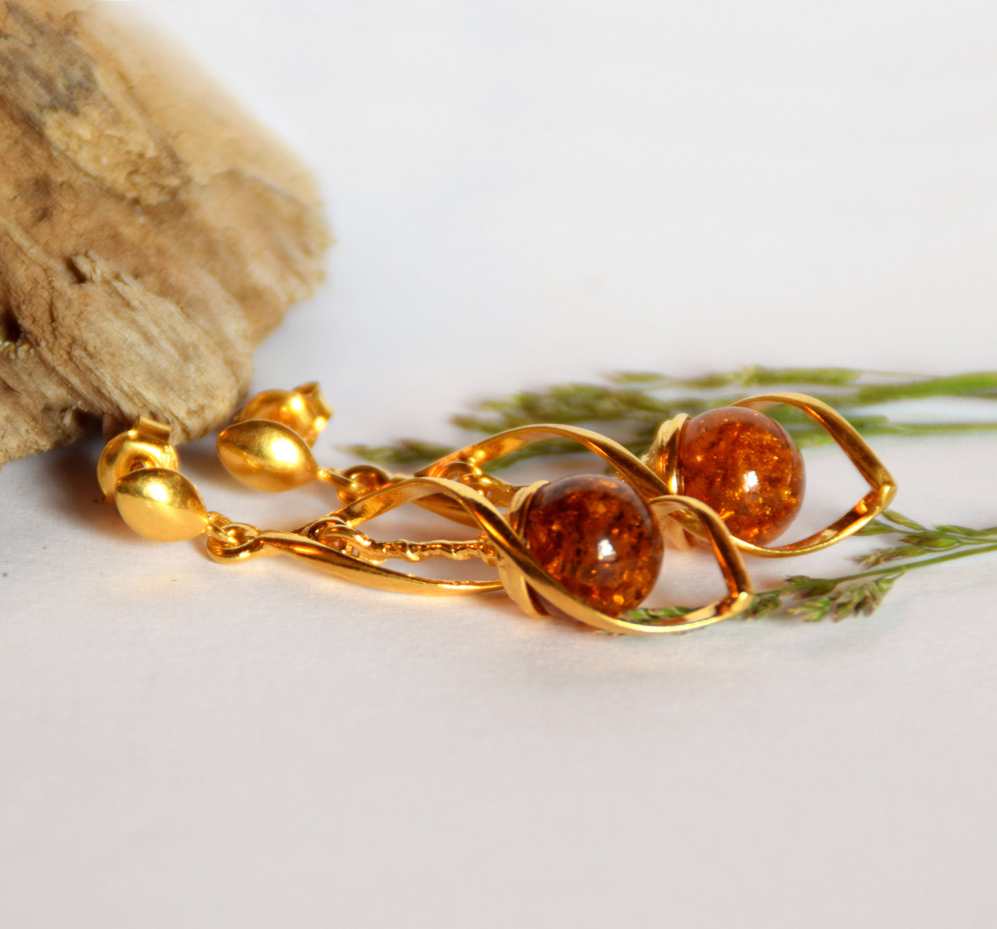 MJ Baltica, earrings, natural Baltic Amber, 925 Silver, 14k Gold plated, sphere, elegant, beautiful, BZK060