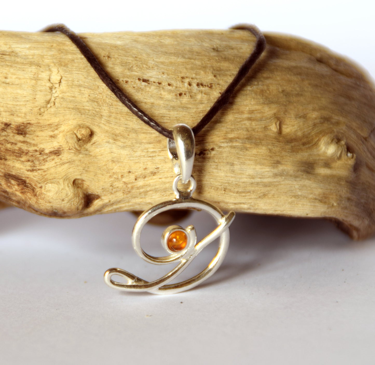 MJ Baltica, pendant, natural Baltic amber, 925 silver, D, letter, initial, cursive, BWLD