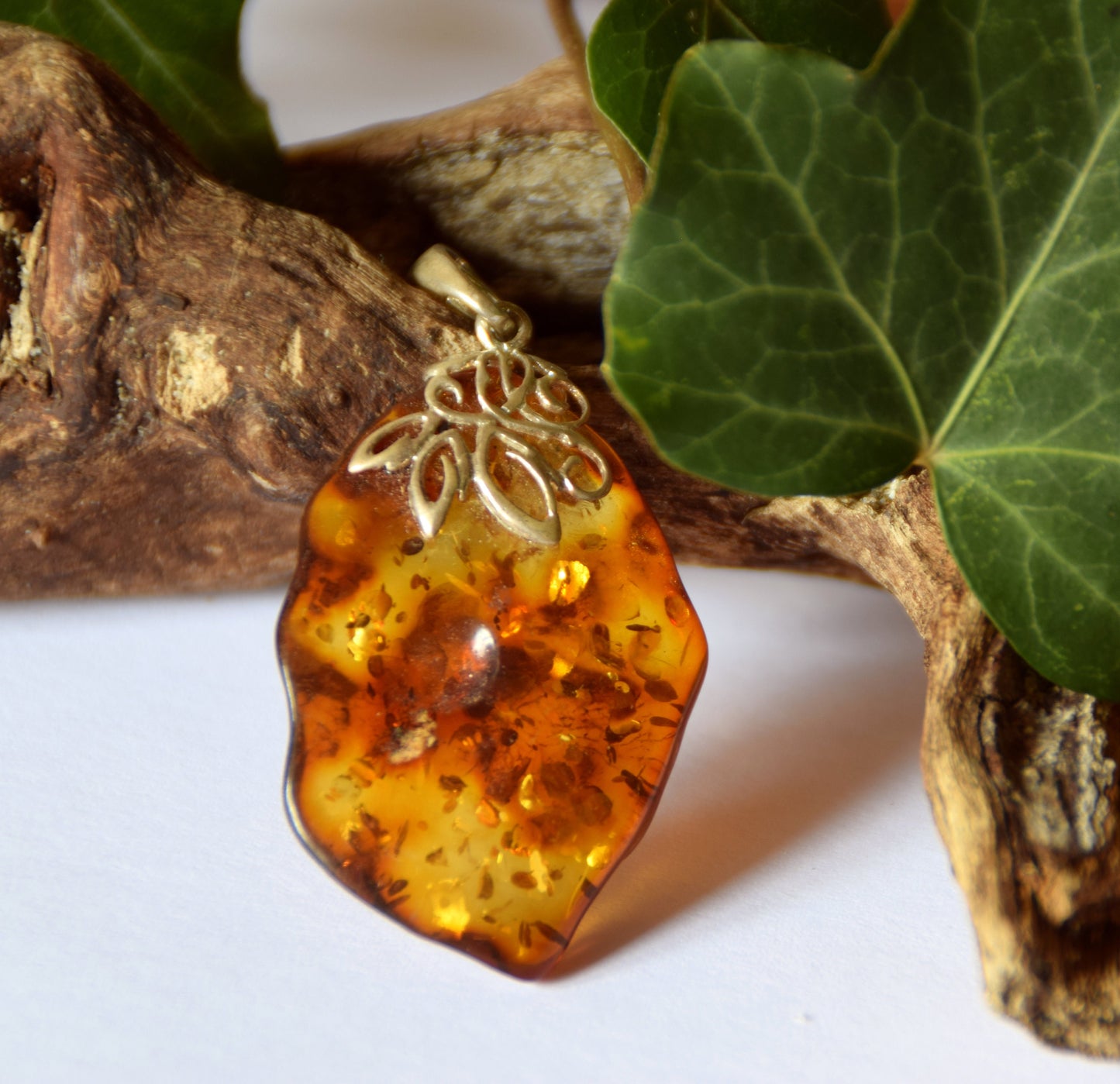 MJ Baltica, pendant, natural Baltic Amber, 925 Silver, irregular, luminous, intense, refined decoration, BW113