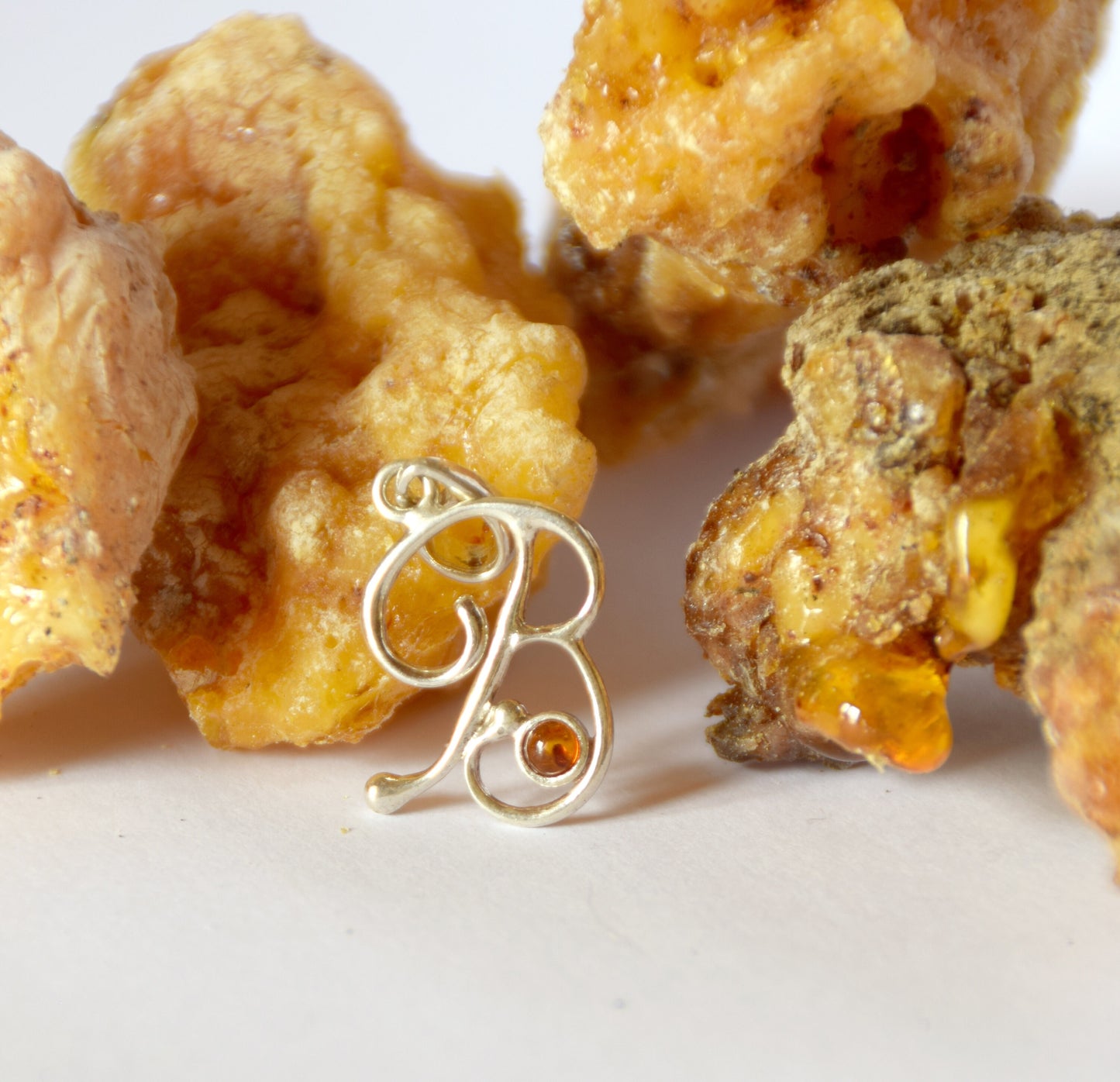 MJ Baltica, pendant, natural Baltic amber, 925 silver, B, letter, initial, cursive, BWLB