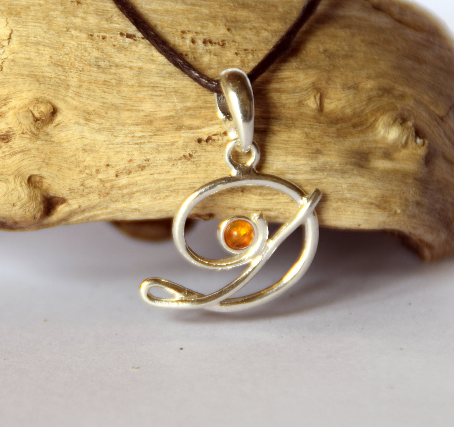 MJ Baltica, pendant, natural Baltic amber, 925 silver, D, letter, initial, cursive, BWLD